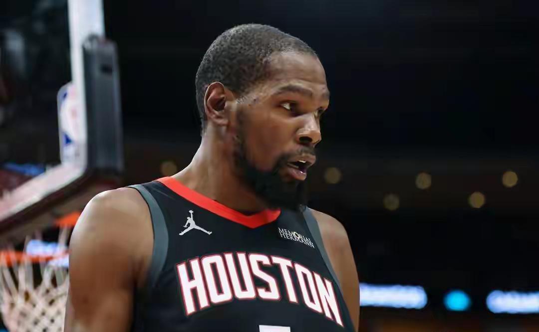 开云APP-湖人溃败黄蜂暴露致命短板，火箭遇强则弱，勇士逆境翻盘显韧性