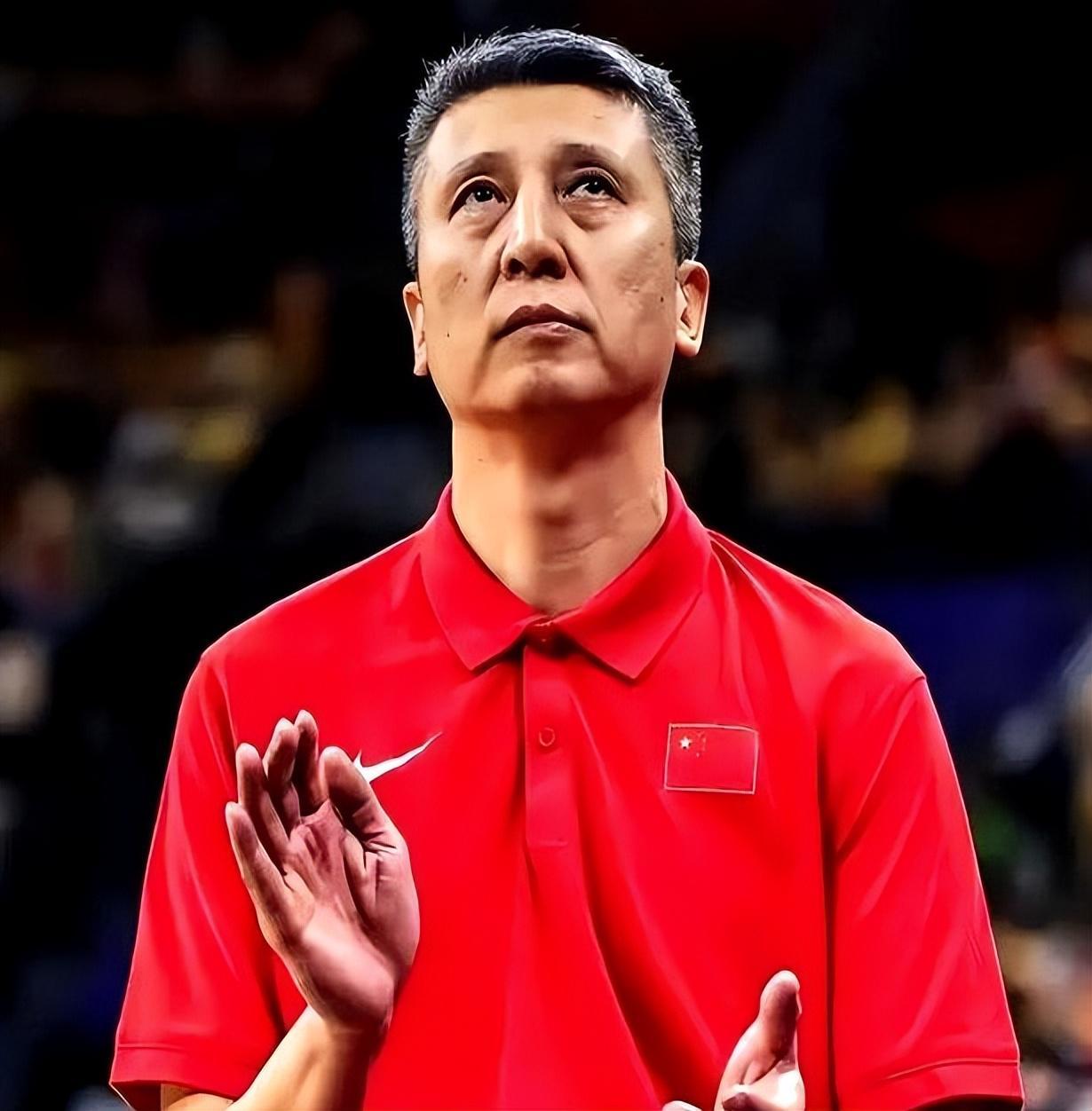 开云中国-现役国手！0分0板0助0断，1分钟3犯规，球迷：凭什么进的国家队？